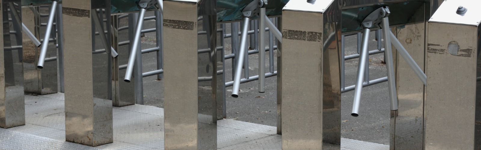 Tripod turnstile